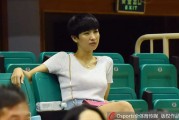 CBA最美董事长伍伯兰：赛场边的温婉目光与十年坚守