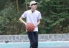 追风少年王源：篮球场上挥洒汗水，青春旅社尽显活力本色
