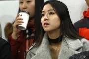 第八轮北控主场惊现明星脸——美女球迷神似邓紫棋