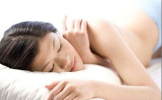 女性睡觉正确睡姿试图，女性睡觉正确睡姿试图图片