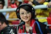 CBA赛场另一道风景线 美女解说员演绎温柔与力量