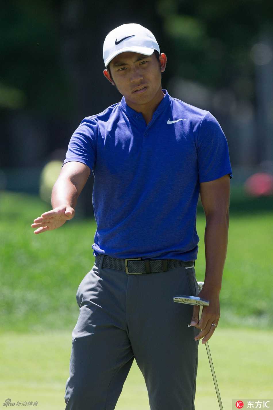 老将波-维克利在球道上冷静准备击球，他是斯皮思夺冠路上的强劲对手