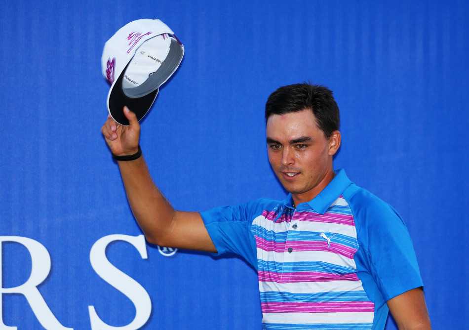 福勒在全场欢呼声中，果决地推入致胜一推，锁定球员锦标赛胜利