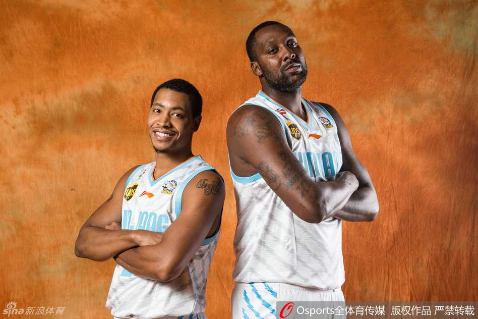 后场双能卫们集结，古德洛克与刘炜将掌控球队进攻节奏。