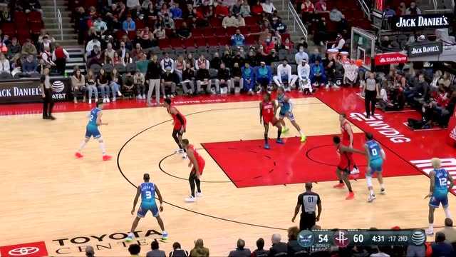 18分优势瞬间坍塌！火箭“姚缺麦铁”惨遭西部垫底黄蜂大逆转