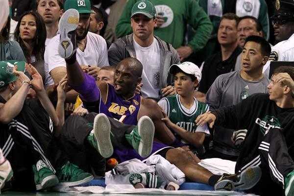 2010年骑士凯尔特人G5：詹姆斯14中3创生涯季后赛最低谷