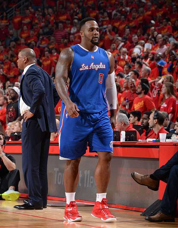 【19分大逆转续写奇迹，火箭抢七击沉快船时隔18年重返西决】