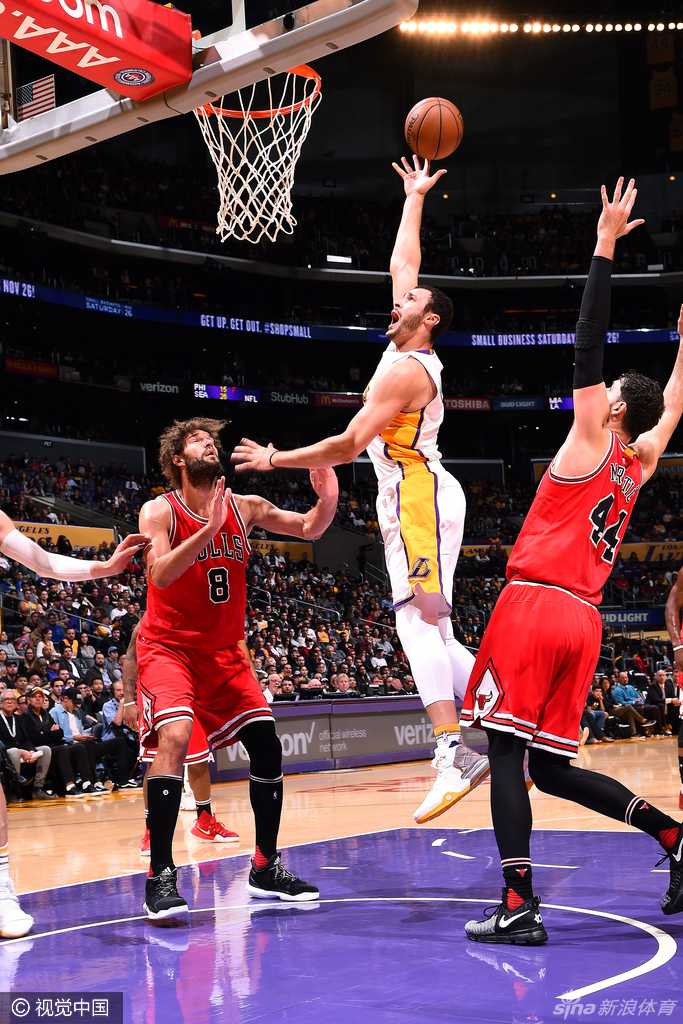 奥尼尔带伤出战 湖人104-96客胜公牛