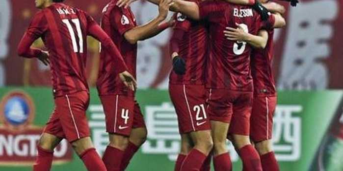 标题：中超-胡尔克传射奥斯卡2球，上港4-1大胜权健