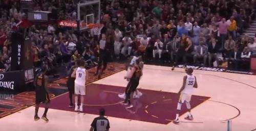 残阵勇士111-118惜败骑士 裁判连吹技犯引爆末节冲突 残阵勇士111-118惜败骑士 裁判连吹技犯引爆末节冲突