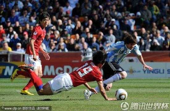 美加墨世界杯倒计时两个月:阿根廷五球大捷剑指卫冕,瑞士零封挪威防线显韧性 美加墨世界杯倒计时两个月:阿根廷五球大捷剑指卫冕,瑞士零封挪威防线显韧性