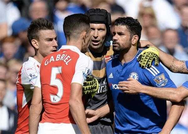 英超榜首战枪手角球双响挫蓝军 英超榜首战枪手角球双响挫蓝军