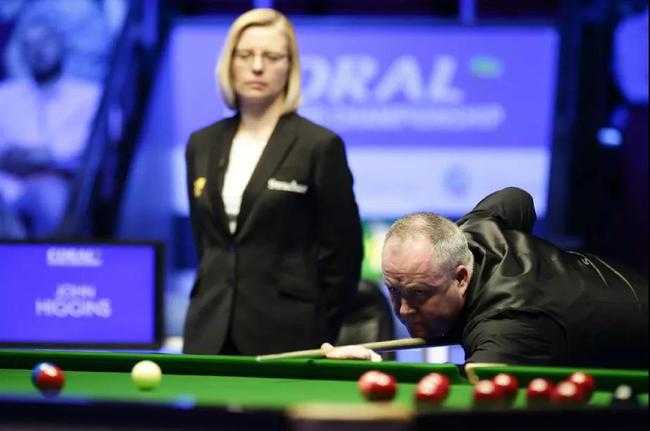 50岁巫师演绎神奇逆转！希金斯10-8塞尔比再现经典翻盘