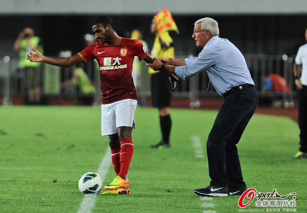 天河决战：恒大2-0上港重夺争冠主动