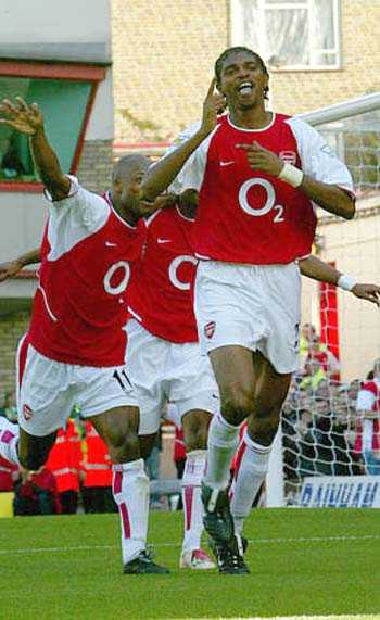 英超争冠格局改写！阿森纳3-0桑德兰9分领跑