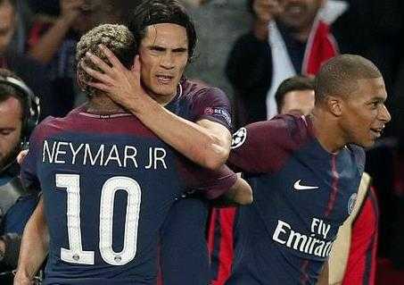 隔空对决：欧冠夜卡瓦尼破拜仁卢卡库双响