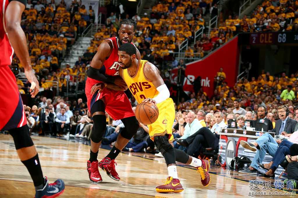 骑士三巨头合砍69分4-0横扫老鹰