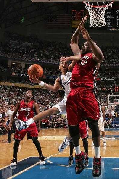 黄蜂主场30分狂胜热火 三球30+13引领进攻狂潮