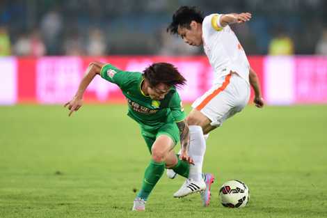 直播国安vs鲁能，残阵京鲁大战谁能抢分突围